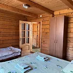 гуцульський двір בית הארחה