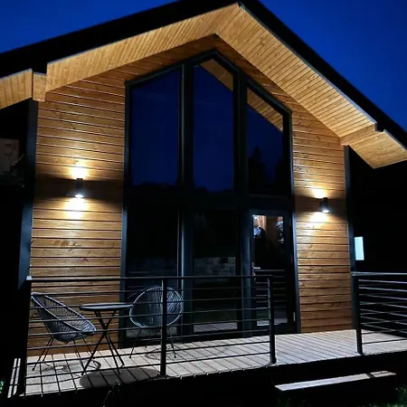 гуцульський двір 3*