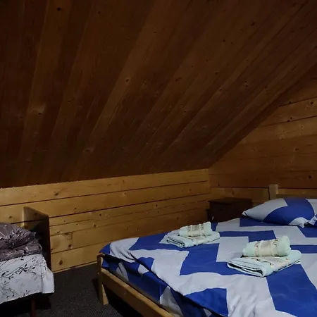 гуцульський двір Vorokhta