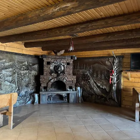 гуцульський двір Vorokhta